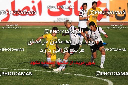 1071631, Tehran, [*parameter:4*], لیگ برتر فوتبال ایران، Persian Gulf Cup، Week 9، First Leg، Naft Tehran 0 v 0 Sepahan on 2010/09/17 at Shahid Dastgerdi Stadium