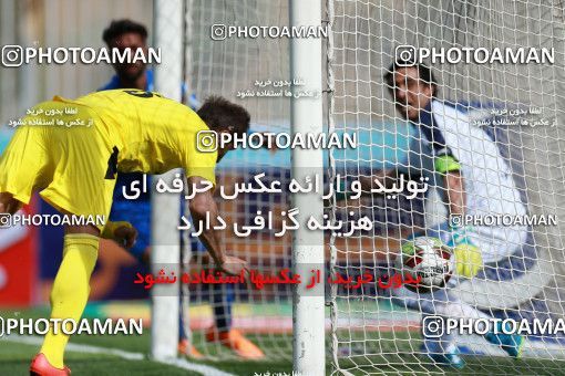 1085314, Tehran, [*parameter:4*], لیگ برتر فوتبال ایران، Persian Gulf Cup، Week 26، Second Leg، Naft Tehran 1 v 2 Esteghlal on 2018/03/29 at Takhti Stadium