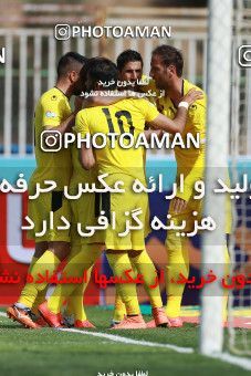 1085744, Tehran, [*parameter:4*], لیگ برتر فوتبال ایران، Persian Gulf Cup، Week 26، Second Leg، Naft Tehran 1 v 2 Esteghlal on 2018/03/29 at Takhti Stadium