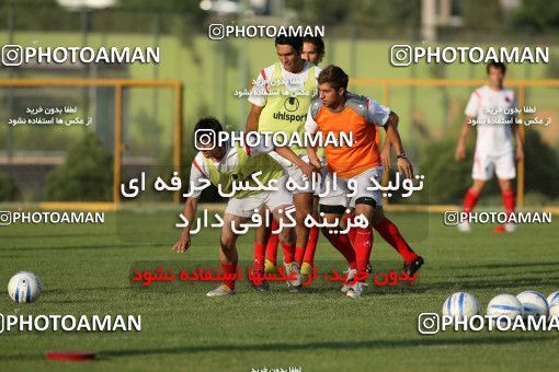 1075846, Tehran, , Persepolis Football Team Training Session on 2010/08/03 at مجموعه ورزشی شرکت واحد
