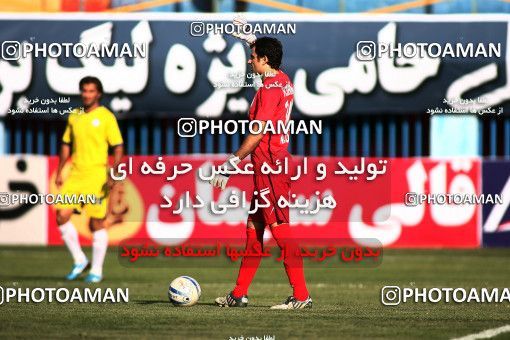 1076155, Qazvin, [*parameter:4*], لیگ برتر فوتبال ایران، Persian Gulf Cup، Week 8، First Leg، Paykan 1 v 3 Naft Tehran on 2010/09/10 at Shahid Rajai Stadium