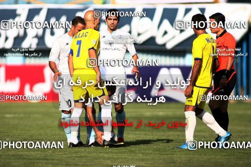 1076245, Qazvin, [*parameter:4*], لیگ برتر فوتبال ایران، Persian Gulf Cup، Week 8، First Leg، Paykan 1 v 3 Naft Tehran on 2010/09/10 at Shahid Rajai Stadium
