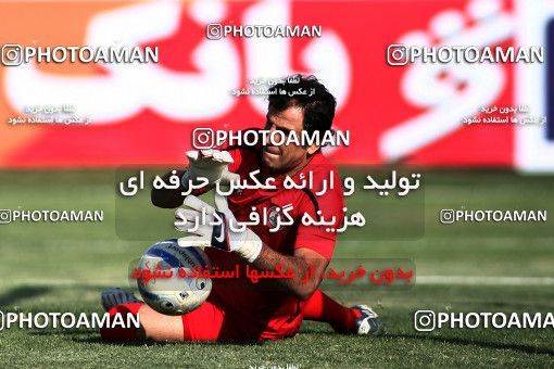 1076151, Qazvin, [*parameter:4*], لیگ برتر فوتبال ایران، Persian Gulf Cup، Week 8، First Leg، Paykan 1 v 3 Naft Tehran on 2010/09/10 at Shahid Rajai Stadium