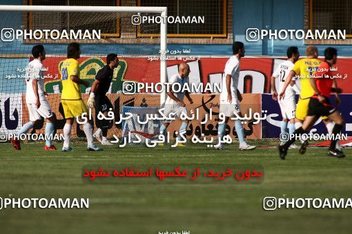 1076194, Qazvin, [*parameter:4*], لیگ برتر فوتبال ایران، Persian Gulf Cup، Week 8، First Leg، Paykan 1 v 3 Naft Tehran on 2010/09/10 at Shahid Rajai Stadium