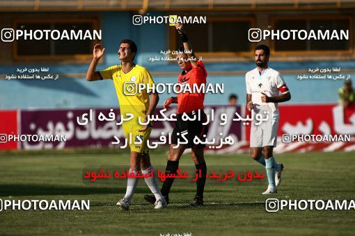 1076146, Qazvin, [*parameter:4*], لیگ برتر فوتبال ایران، Persian Gulf Cup، Week 8، First Leg، Paykan 1 v 3 Naft Tehran on 2010/09/10 at Shahid Rajai Stadium