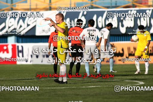 1076189, Qazvin, [*parameter:4*], لیگ برتر فوتبال ایران، Persian Gulf Cup، Week 8، First Leg، Paykan 1 v 3 Naft Tehran on 2010/09/10 at Shahid Rajai Stadium