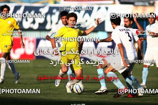 1076213, Qazvin, [*parameter:4*], لیگ برتر فوتبال ایران، Persian Gulf Cup، Week 8، First Leg، Paykan 1 v 3 Naft Tehran on 2010/09/10 at Shahid Rajai Stadium