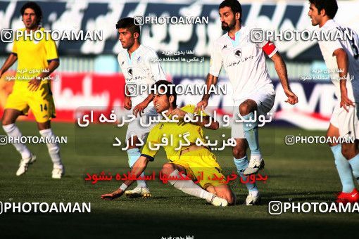 1076232, Qazvin, [*parameter:4*], لیگ برتر فوتبال ایران، Persian Gulf Cup، Week 8، First Leg، Paykan 1 v 3 Naft Tehran on 2010/09/10 at Shahid Rajai Stadium