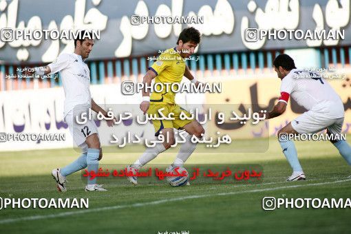 1076359, Qazvin, [*parameter:4*], لیگ برتر فوتبال ایران، Persian Gulf Cup، Week 8، First Leg، Paykan 1 v 3 Naft Tehran on 2010/09/10 at Shahid Rajai Stadium