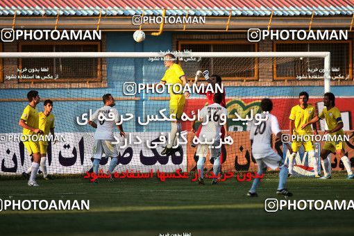 1076268, Qazvin, [*parameter:4*], لیگ برتر فوتبال ایران، Persian Gulf Cup، Week 8، First Leg، Paykan 1 v 3 Naft Tehran on 2010/09/10 at Shahid Rajai Stadium