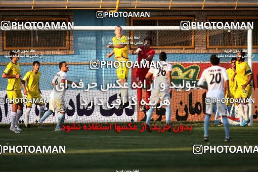 1076329, Qazvin, [*parameter:4*], لیگ برتر فوتبال ایران، Persian Gulf Cup، Week 8، First Leg، Paykan 1 v 3 Naft Tehran on 2010/09/10 at Shahid Rajai Stadium