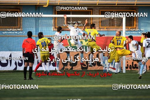 1076336, Qazvin, [*parameter:4*], لیگ برتر فوتبال ایران، Persian Gulf Cup، Week 8، First Leg، Paykan 1 v 3 Naft Tehran on 2010/09/10 at Shahid Rajai Stadium