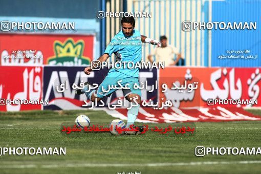 1076138, Qazvin, [*parameter:4*], لیگ برتر فوتبال ایران، Persian Gulf Cup، Week 8، First Leg، Paykan 1 v 3 Naft Tehran on 2010/09/10 at Shahid Rajai Stadium