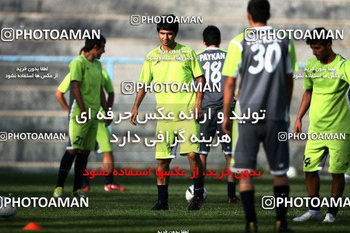 1076398, Tehran, , Paykan Football Team Training Session on 2010/09/27 at Iran Khodro Stadium