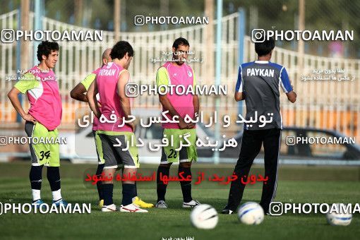 1076369, Tehran, , Paykan Football Team Training Session on 2010/09/27 at Iran Khodro Stadium
