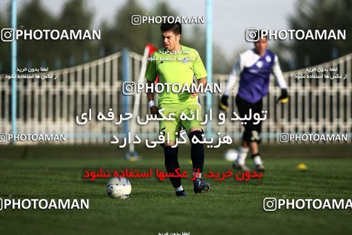 1076401, Tehran, , Paykan Football Team Training Session on 2010/09/27 at Iran Khodro Stadium