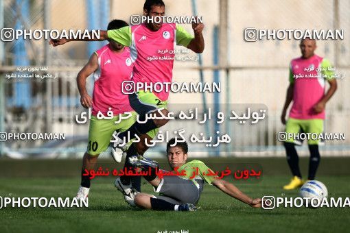 1076480, Tehran, , Paykan Football Team Training Session on 2010/09/27 at Iran Khodro Stadium