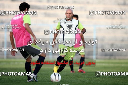 1076504, Tehran, , Paykan Football Team Training Session on 2010/09/27 at Iran Khodro Stadium