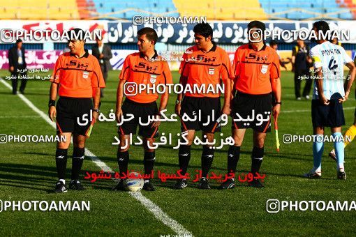 1086472, Qazvin, [*parameter:4*], لیگ برتر فوتبال ایران، Persian Gulf Cup، Week 11، First Leg، Paykan 2 v 4 Sepahan on 2010/10/15 at Shahid Rajai Stadium