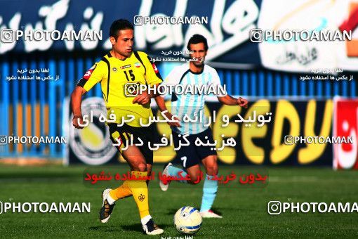 1086504, Qazvin, [*parameter:4*], لیگ برتر فوتبال ایران، Persian Gulf Cup، Week 11، First Leg، Paykan 2 v 4 Sepahan on 2010/10/15 at Shahid Rajai Stadium