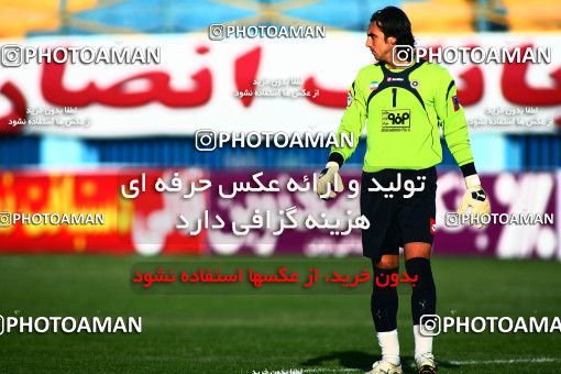 1086417, Qazvin, [*parameter:4*], لیگ برتر فوتبال ایران، Persian Gulf Cup، Week 11، First Leg، Paykan 2 v 4 Sepahan on 2010/10/15 at Shahid Rajai Stadium