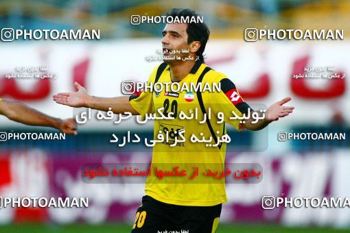 1086399, Qazvin, [*parameter:4*], لیگ برتر فوتبال ایران، Persian Gulf Cup، Week 11، First Leg، Paykan 2 v 4 Sepahan on 2010/10/15 at Shahid Rajai Stadium