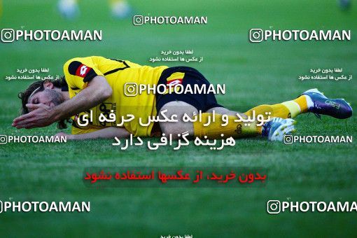 1086502, Qazvin, [*parameter:4*], لیگ برتر فوتبال ایران، Persian Gulf Cup، Week 11، First Leg، Paykan 2 v 4 Sepahan on 2010/10/15 at Shahid Rajai Stadium
