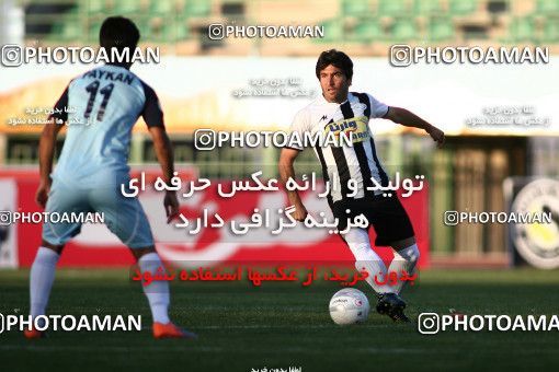 1086941, Qom, [*parameter:4*], لیگ برتر فوتبال ایران، Persian Gulf Cup، Week 12، First Leg،  2 v 1 Paykan on 2010/10/24 at Yadegar-e Emam Stadium Qom