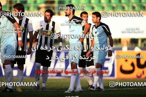 1086979, Qom, [*parameter:4*], لیگ برتر فوتبال ایران، Persian Gulf Cup، Week 12، First Leg،  2 v 1 Paykan on 2010/10/24 at Yadegar-e Emam Stadium Qom
