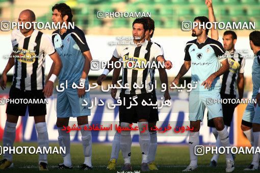 1086953, Qom, [*parameter:4*], لیگ برتر فوتبال ایران، Persian Gulf Cup، Week 12، First Leg،  2 v 1 Paykan on 2010/10/24 at Yadegar-e Emam Stadium Qom