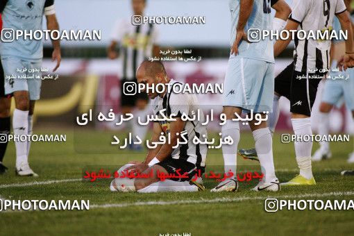 1086891, Qom, [*parameter:4*], لیگ برتر فوتبال ایران، Persian Gulf Cup، Week 12، First Leg،  2 v 1 Paykan on 2010/10/24 at Yadegar-e Emam Stadium Qom