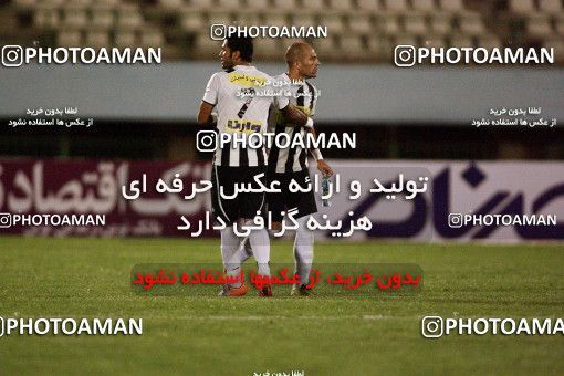 1087026, Qom, [*parameter:4*], لیگ برتر فوتبال ایران، Persian Gulf Cup، Week 12، First Leg،  2 v 1 Paykan on 2010/10/24 at Yadegar-e Emam Stadium Qom