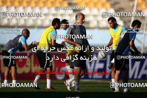 1086962, Qom, [*parameter:4*], لیگ برتر فوتبال ایران، Persian Gulf Cup، Week 12، First Leg،  2 v 1 Paykan on 2010/10/24 at Yadegar-e Emam Stadium Qom