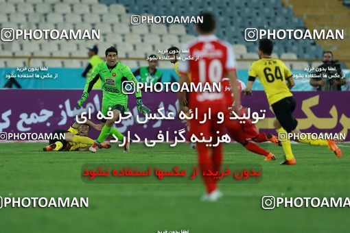 1106889, Tehran, [*parameter:4*], لیگ برتر فوتبال ایران، Persian Gulf Cup، Week 28، Second Leg، Persepolis 1 v 1 Pars Jonoubi Jam on 2018/04/11 at Azadi Stadium