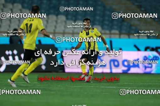 1089783, Tehran, [*parameter:4*], Iran Pro League، Persian Gulf Cup، 2017-18 season، Second Leg، Week 28، Persepolis ۱ v ۱ Pars Jonoubi Jam on 2018/04/11 at Azadi Stadium