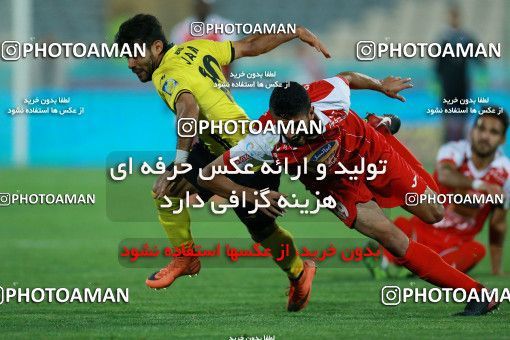 1089795, Tehran, [*parameter:4*], لیگ برتر فوتبال ایران، Persian Gulf Cup، Week 28، Second Leg، Persepolis 1 v 1 Pars Jonoubi Jam on 2018/04/11 at Azadi Stadium