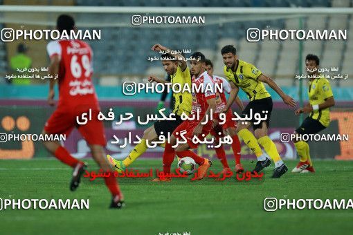 1089674, Tehran, [*parameter:4*], لیگ برتر فوتبال ایران، Persian Gulf Cup، Week 28، Second Leg، Persepolis 1 v 1 Pars Jonoubi Jam on 2018/04/11 at Azadi Stadium