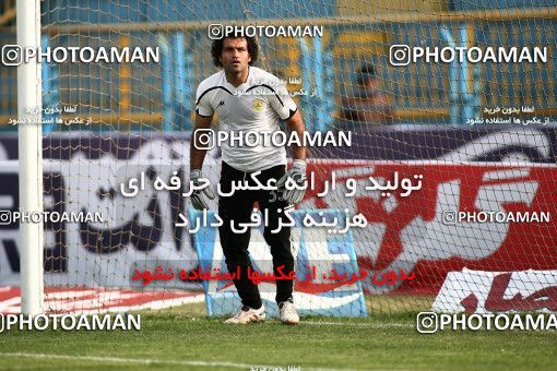 1090612, لیگ برتر فوتبال ایران، Persian Gulf Cup، Week 13، First Leg، 2010/10/29، Qazvin، Shahid Rajai Stadium، Paykan 1 - 0 Sanat Naft Abadan