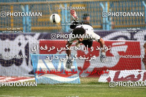 1090595, لیگ برتر فوتبال ایران، Persian Gulf Cup، Week 13، First Leg، 2010/10/29، Qazvin، Shahid Rajai Stadium، Paykan 1 - 0 Sanat Naft Abadan