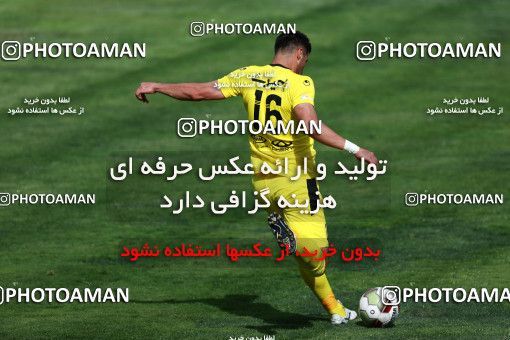 1128142, Tehran, [*parameter:4*], لیگ برتر فوتبال ایران، Persian Gulf Cup، Week 28، Second Leg، Naft Tehran 0 v 1 Padideh Mashhad on 2018/04/13 at Takhti Stadium