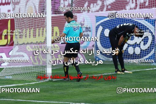 1128040, Tehran, [*parameter:4*], لیگ برتر فوتبال ایران، Persian Gulf Cup، Week 28، Second Leg، Naft Tehran 0 v 1 Padideh Mashhad on 2018/04/13 at Takhti Stadium