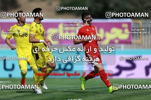 1094125, Tehran, [*parameter:4*], لیگ برتر فوتبال ایران، Persian Gulf Cup، Week 28، Second Leg، Naft Tehran 0 v 1 Padideh Mashhad on 2018/04/13 at Takhti Stadium