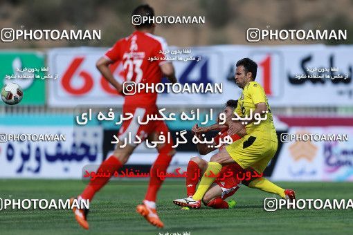 1094153, لیگ برتر فوتبال ایران، Persian Gulf Cup، Week 28، Second Leg، 2018/04/13، Tehran، Takhti Stadium، Naft Tehran 0 - ۱ Padideh Mashhad