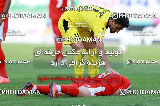 1094333, Tehran, [*parameter:4*], Iran Pro League، Persian Gulf Cup، 2017-18 season، Second Leg، Week 28، Naft Tehran v Padideh Mashhad on 2018/04/13 at Takhti Stadium  / ([*parameter:140*] - [*parameter:139*]) (01)