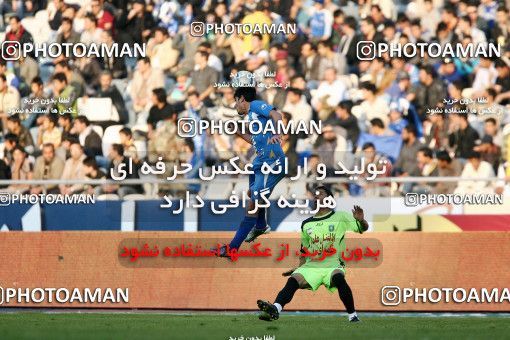 1101739, Tehran, [*parameter:4*], لیگ برتر فوتبال ایران، Persian Gulf Cup، Week 17، First Leg، Esteghlal 3 v 2 Pas on 2010/12/03 at Azadi Stadium