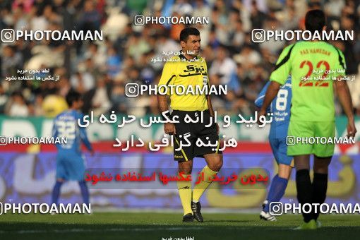 1162027, Tehran, [*parameter:4*], لیگ برتر فوتبال ایران، Persian Gulf Cup، Week 17، First Leg، Esteghlal 3 v 2 Pas on 2010/12/03 at Azadi Stadium
