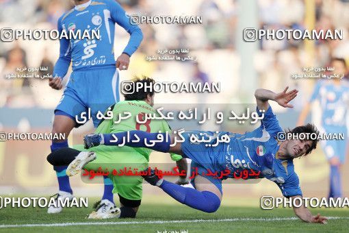 1162254, Tehran, [*parameter:4*], لیگ برتر فوتبال ایران، Persian Gulf Cup، Week 17، First Leg، Esteghlal 3 v 2 Pas on 2010/12/03 at Azadi Stadium