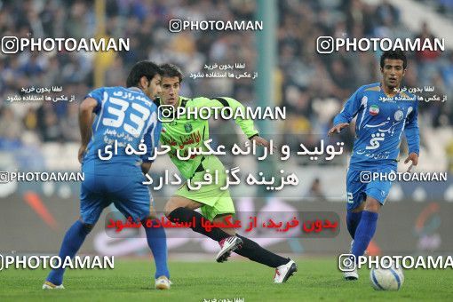 1162120, Tehran, [*parameter:4*], لیگ برتر فوتبال ایران، Persian Gulf Cup، Week 17، First Leg، Esteghlal 3 v 2 Pas on 2010/12/03 at Azadi Stadium