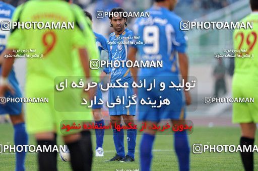 1101832, Tehran, [*parameter:4*], لیگ برتر فوتبال ایران، Persian Gulf Cup، Week 17، First Leg، Esteghlal 3 v 2 Pas on 2010/12/03 at Azadi Stadium