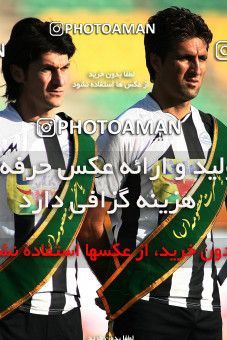 1098067, Qom, Iran, لیگ برتر فوتبال ایران، Persian Gulf Cup، Week 15، First Leg، Saba Qom 0 v 0 Tractor Sazi on 2010/11/11 at Yadegar-e Emam Stadium Qom